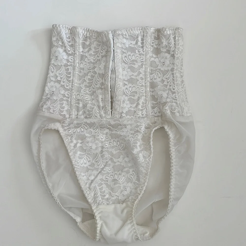 NWOT Vintage Women’s White Lace Hook Eye Corset Shapewear Panty - Picture 2 of 7